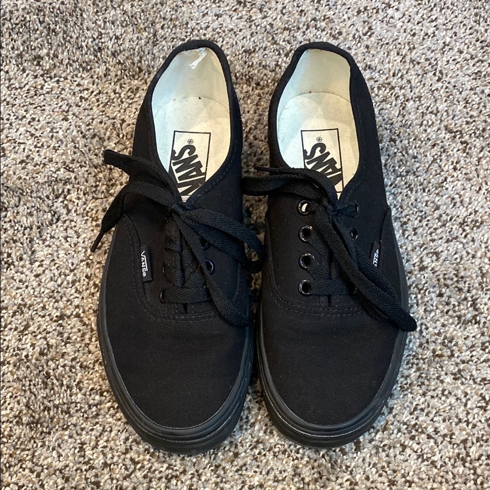 LIKE NEW Vans Black Classic Sneakers, Women's Size 6.5, Men's Size 5